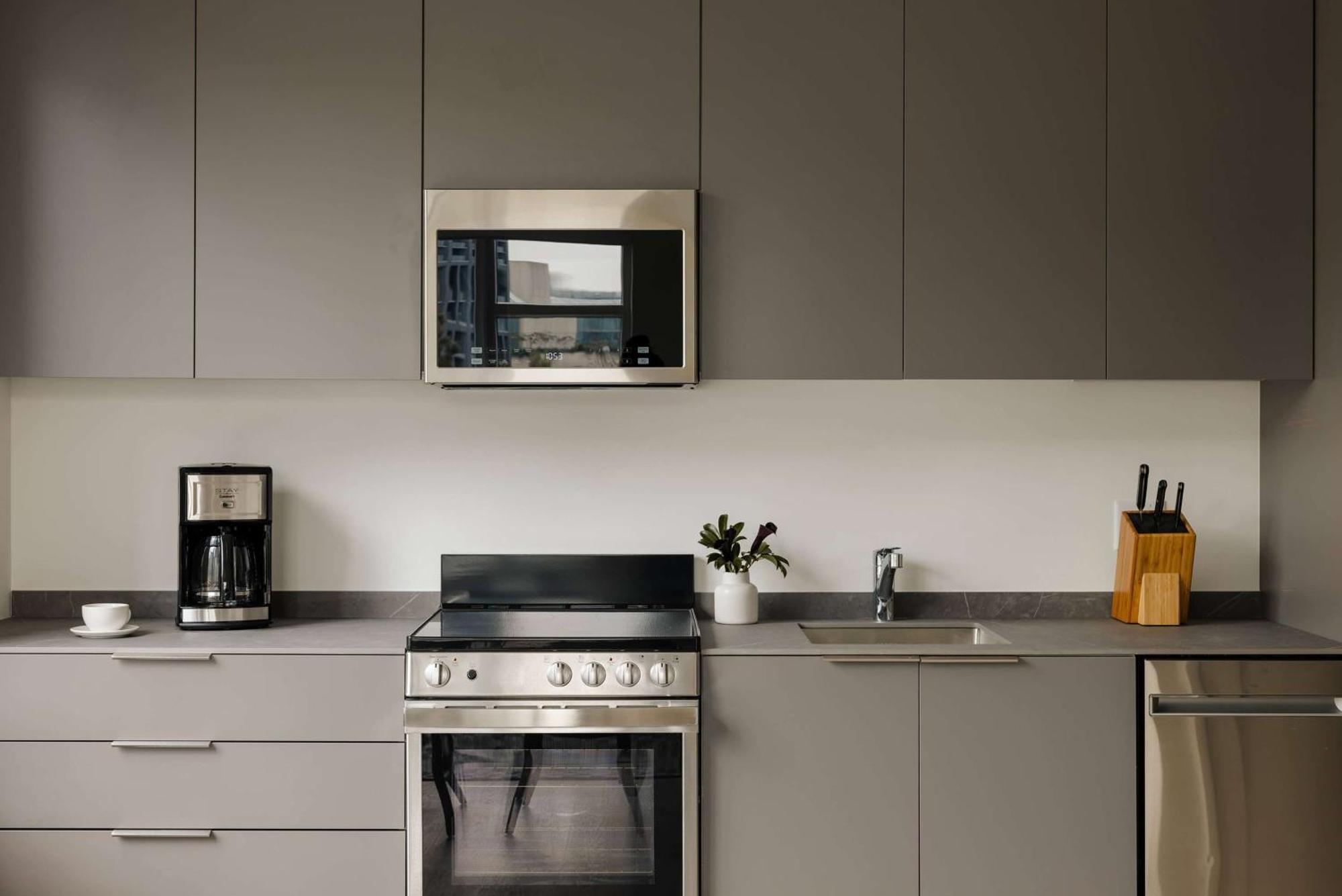 Reside Noma, A Wyndham Residence Washington Bagian luar foto